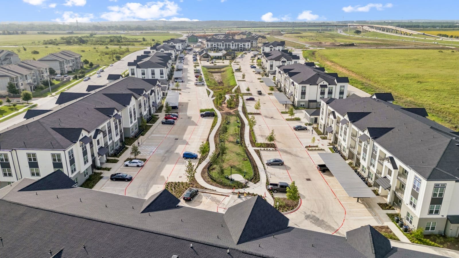 Studios–3 Bedroom Options — apartment in Del Valle with 10 weeks free move-in special