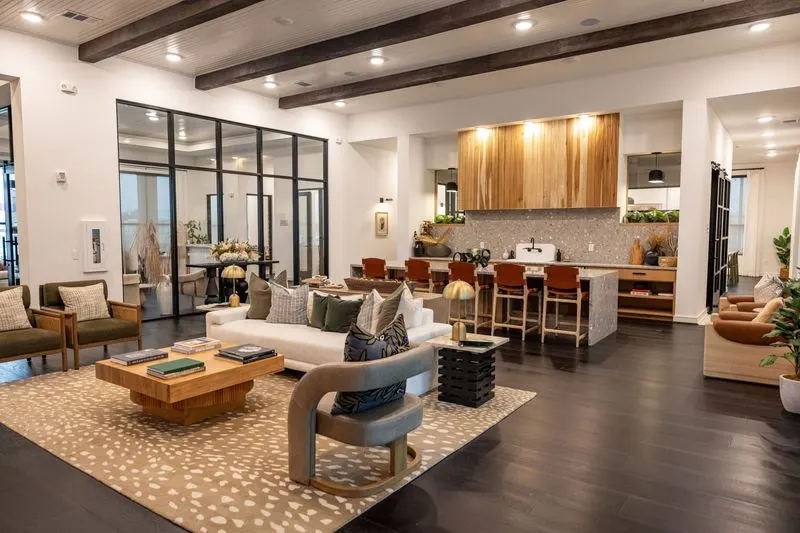 1–3 Bedroom Options · Option 6 photo 6 in Del Valle