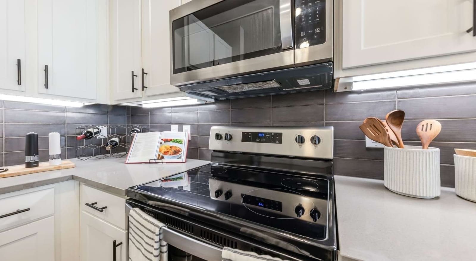 1–2 Bedroom Options photo 7 in East Austin