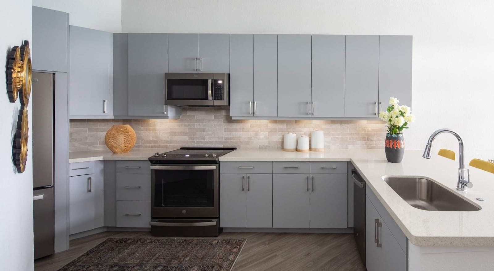Studios–2 Bedroom Options · Option 6 photo 4 in East Austin