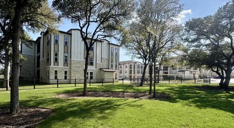 A Standout Deal in Leander, TX — apartment in Leander, TX with 10 weeks free move-in special